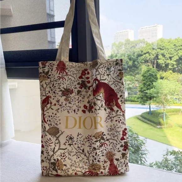 New Christian Dior tiger pattern 2023 Tote Bag Novelty with envelope. - Picture 1 of 6